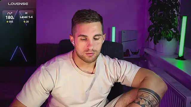 Sweeet  boy online show from October 6, 2025, 2:29 pm