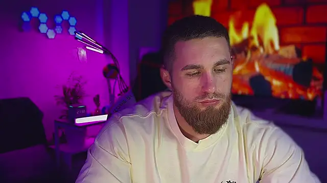 Snapshot of Sweeet__boy chatting on February 10, 2026, 6:51 pm Sweeet boy online show from February 10, 2026, 6:51 pm