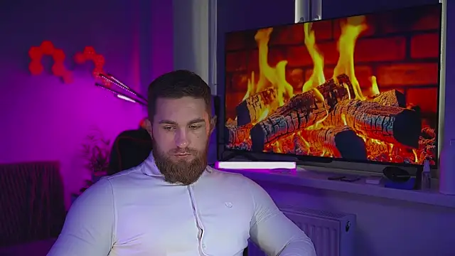 Snapshot of Sweeet__boy chatting on February 18, 2026, 8:44 am Sweeet boy online show from February 18, 2026, 8:44 am