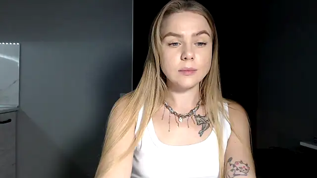 Snapshot of Sunbeam_ chatting on November 25, 2025, 7:36 pm Sunbeam online show from November 25, 2025, 7:36 pm