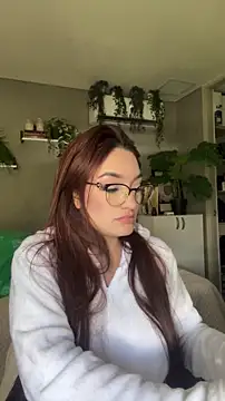 DaniDusan  online show from October 7, 2025, 4:41 pm