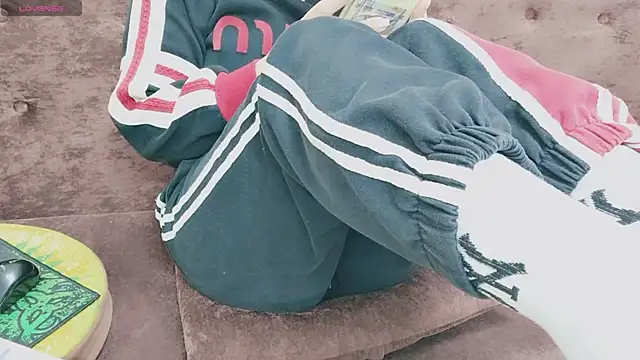 Sophie Secret online show from November 27, 2025, 9:48 pm