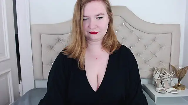 Snapshot of LaraDream chatting on March 12, 2025, 3:07 pm LaraDream online show from March 12, 2025, 3:07 pm