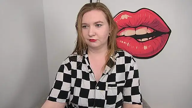 LaraDream online show from November 16, 2025, 4:12 pm