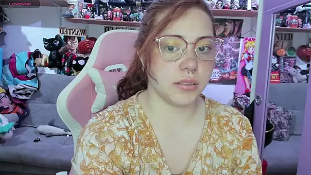 soficammy online show from April 1, 2026, 9:01 pm