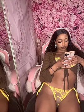 mismialove online show from April 17, 2026, 11:46 am