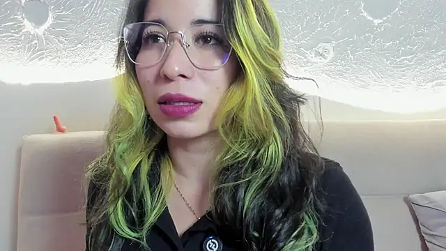 Snapshot of Laughing_Naty chatting on October 23, 2025, 2:32 am Laughing Naty online show from October 23, 2025, 2:32 am