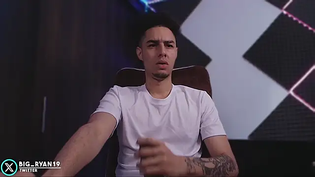 Snapshot of bigryann23 chatting on February 17, 2026, 2:47 pm bigryann23 online show from February 17, 2026, 2:47 pm